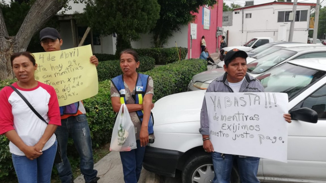 Tardan en pagar a jornaleros