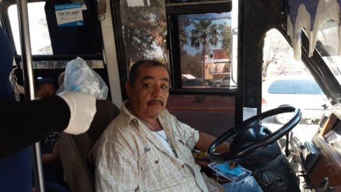 Subsecretaría de Transporte entrega cubre bocas y guantes en unidades