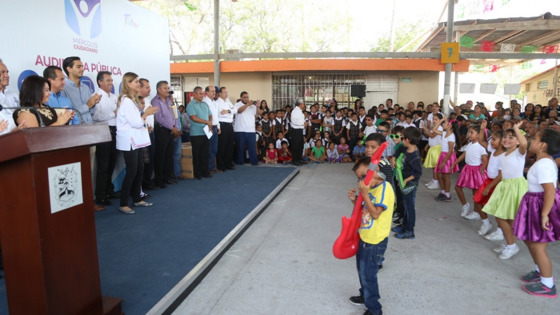 Agradecen habitantes de La Presa apoyo de Maki