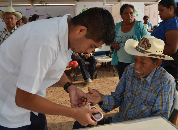 Fortalecerán programas que beneficien a adultos mayores