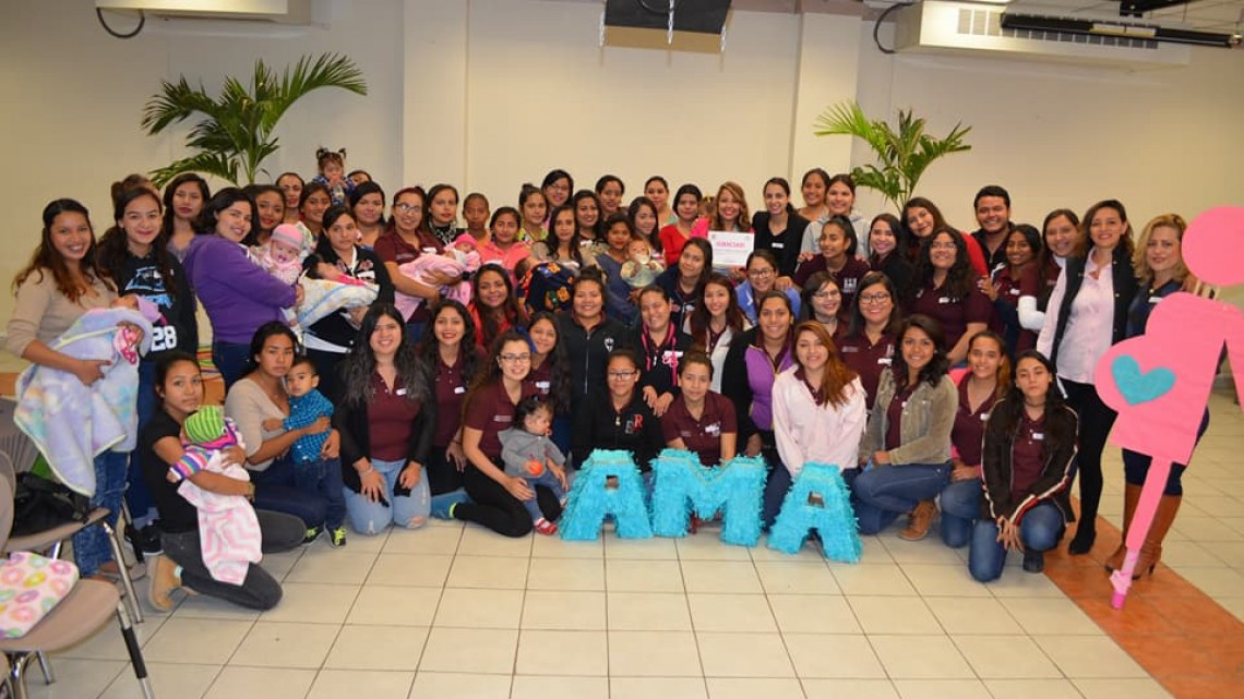 Jóvenes del programa AMA participan en taller