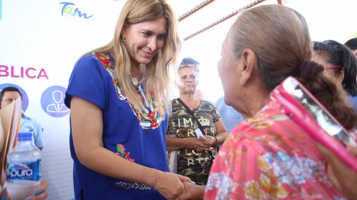 Benefician a 600 en audiencia pública en la Esfuerzo Nacional