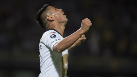 Pumas elimina de copa a Dorados con todo y Maradona