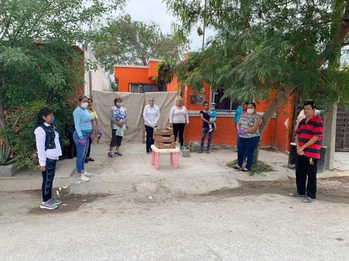 Entrega DIF Reynosa donación en colonias