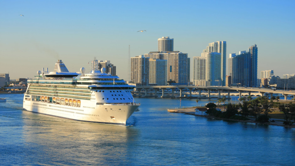 Estados Unidos extiende hasta otoño prohibición de cruceros 