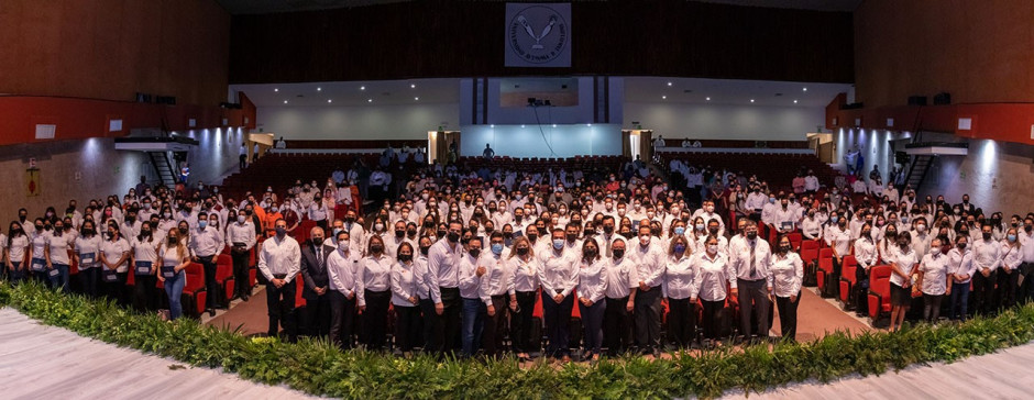 Entrega UAT becas de excelencia a estudiantes de Victoria y El Mante