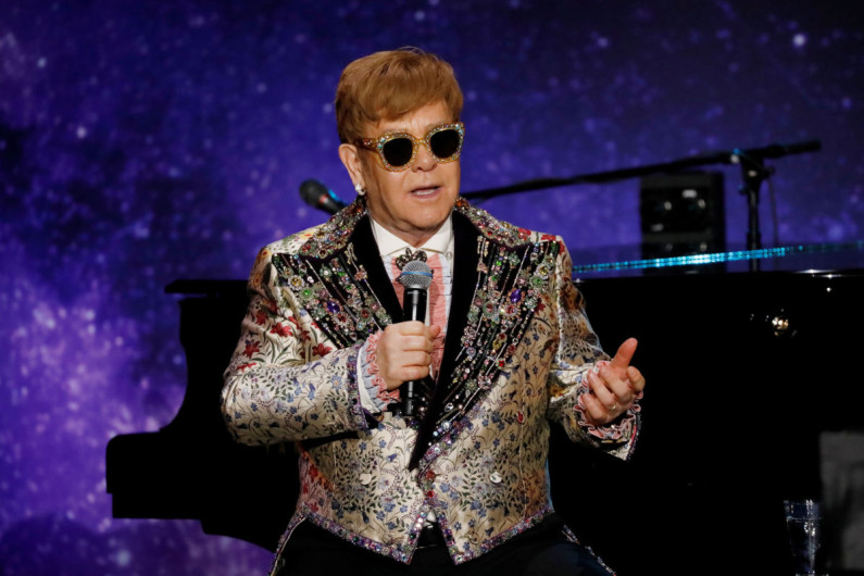 Elton John se retirará de los escenarios con gira mundial