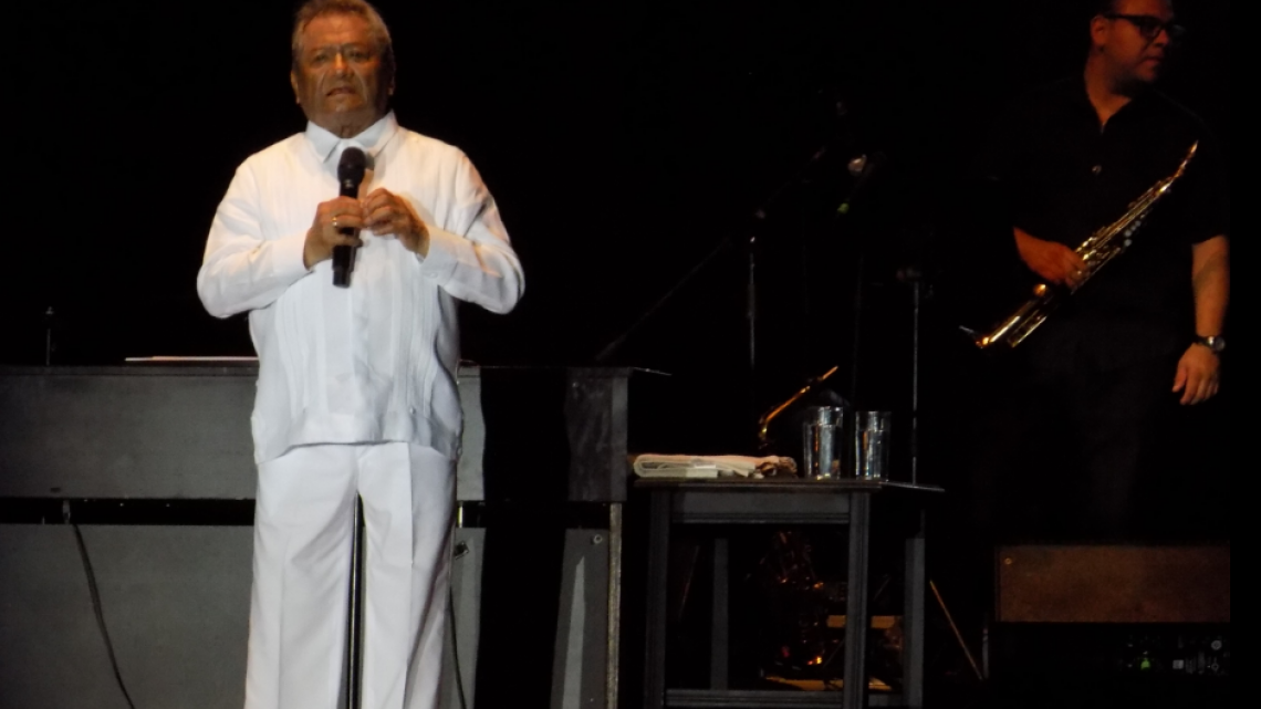 Armando Manzanero regala una `Noche Blanca´