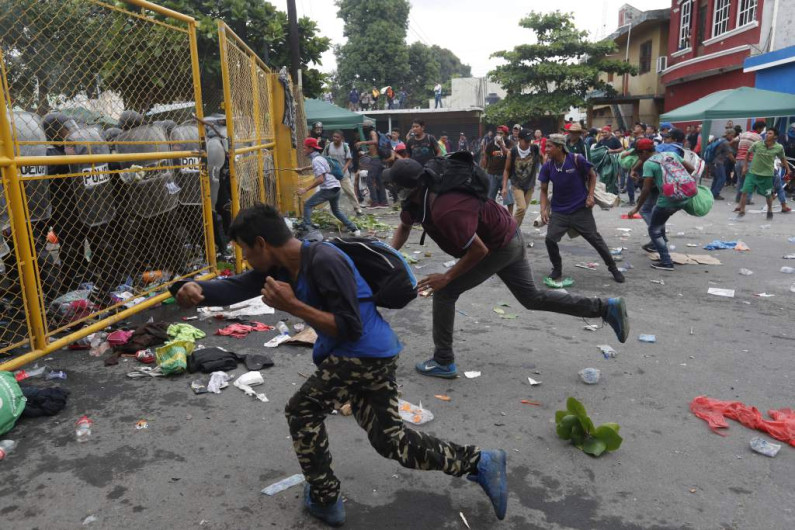 Hay grupos delictivos en la caravana migrante: SEGOB