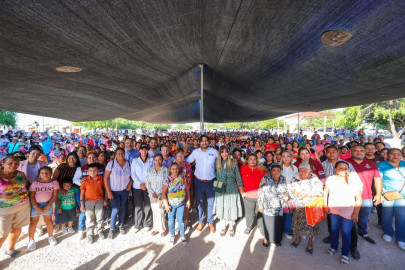 Celebró Carlos Peña Ortiz el Día de las Madres en Loma Real
