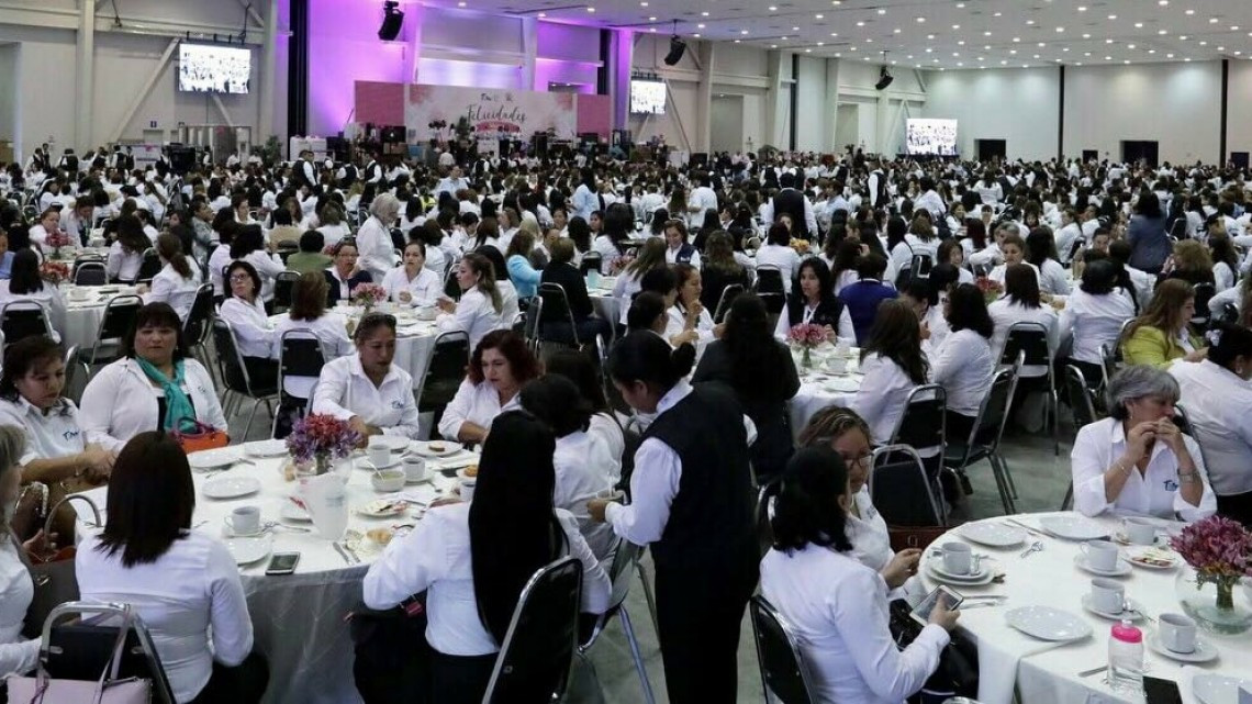 Mamás burócratas se van de puente