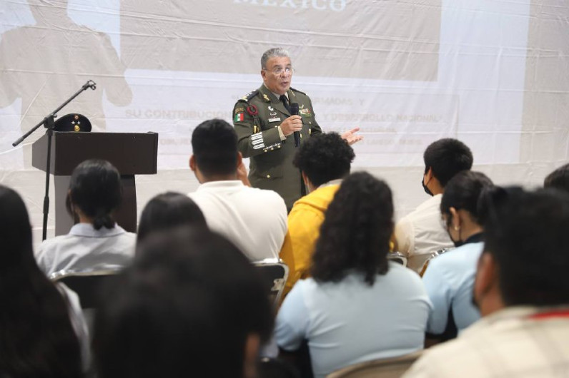 Llevan conferencia de Seguridad Nacional a Preparatoria Municipal "José Vasconcelos" 