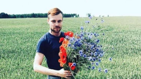 Queman vivo a paramédico de Letonia por 'ser gay'