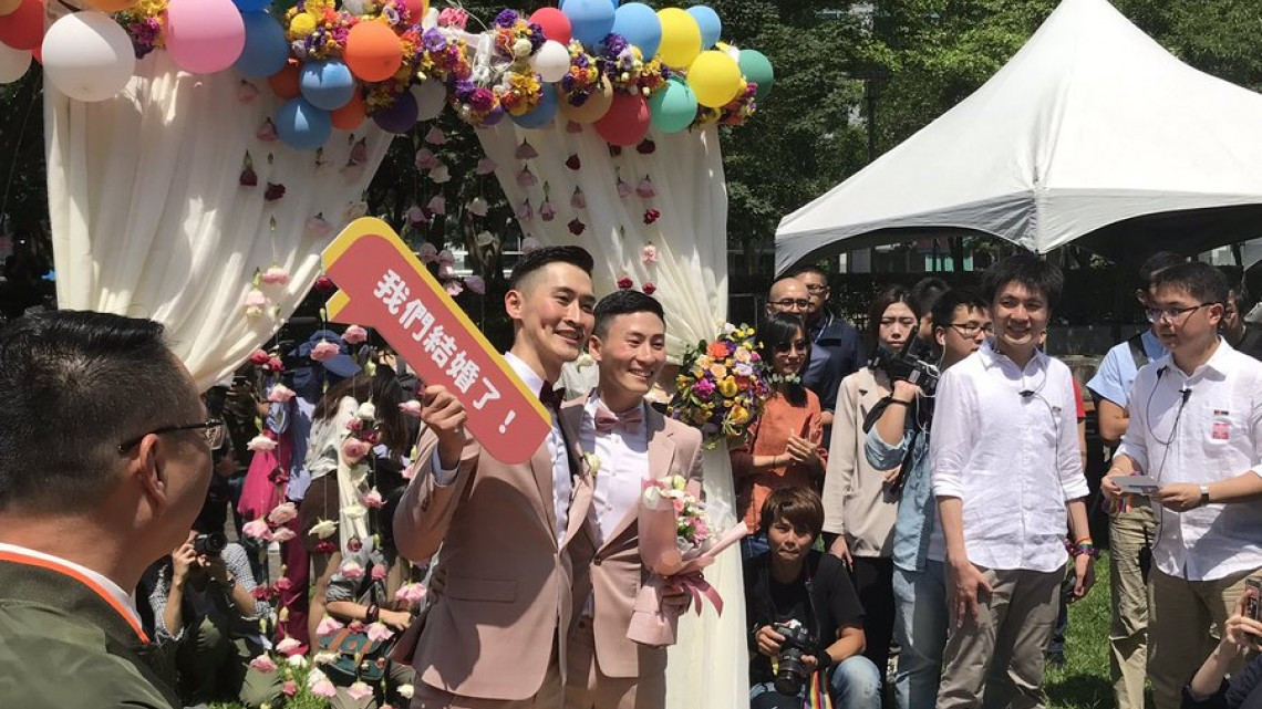 Taiwán celebra las primeras bodas entre parejas del mismo sexo