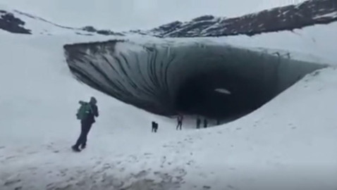 Turista brasileño muere en Argentina tras caerle un trozo de hielo en la cabeza