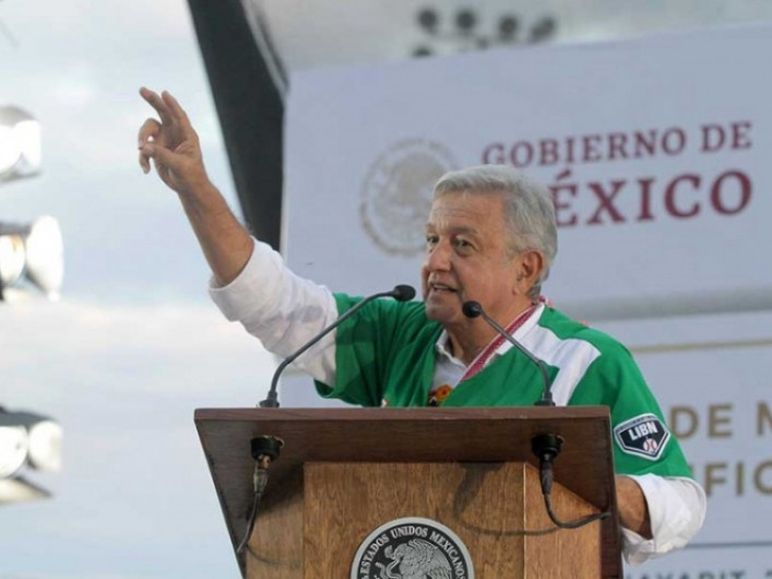 AMLO afirma que se acabaron los grandes salarios en la administración pública