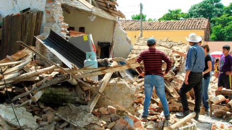 Investigan presunto fraude en reconstrucción de escuelas en Oaxaca