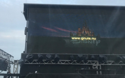 Autocinema en Argentina cobra Mil 200 pesos y proyecta película pirata