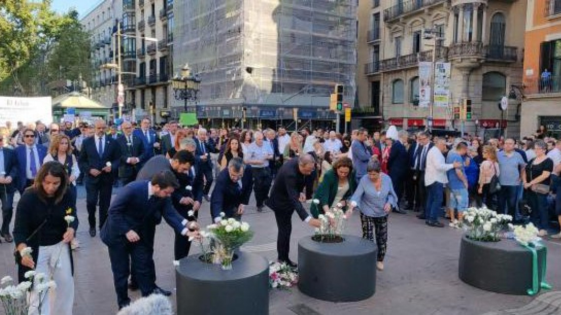 Barcelona recuerda a las víctimas de los atentados del 17 de agosto 