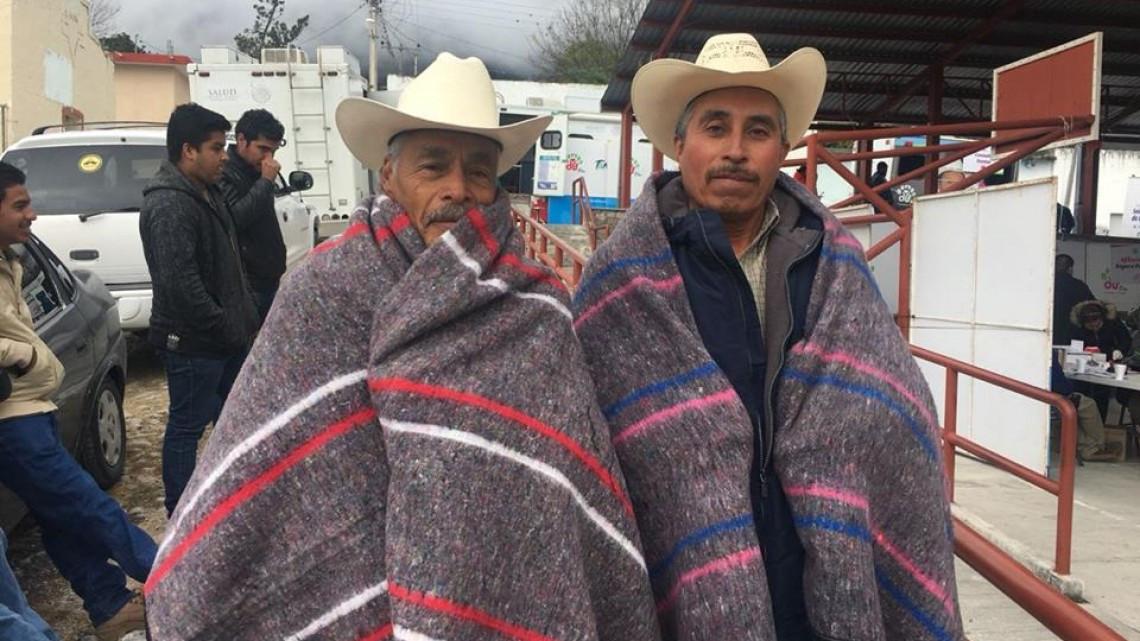 Entregan apoyo en el ejido Llano de Azuas y localidades cercanas