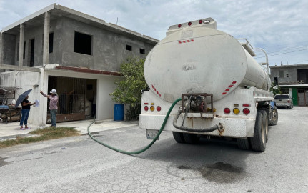 Atienden COMAPA y Municipio emergencia por escasez de agua