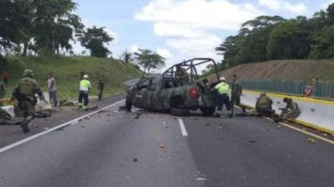 Militares sufren volcadura en carretera de Veracruz, hay 6 heridos