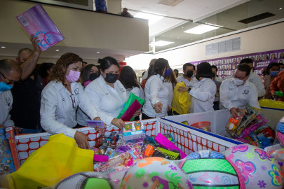 Invita Rector de la UAT a donar juguetes en el programa Corazón de Niño 