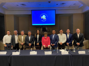 Urgen den término a trabajos de autopista