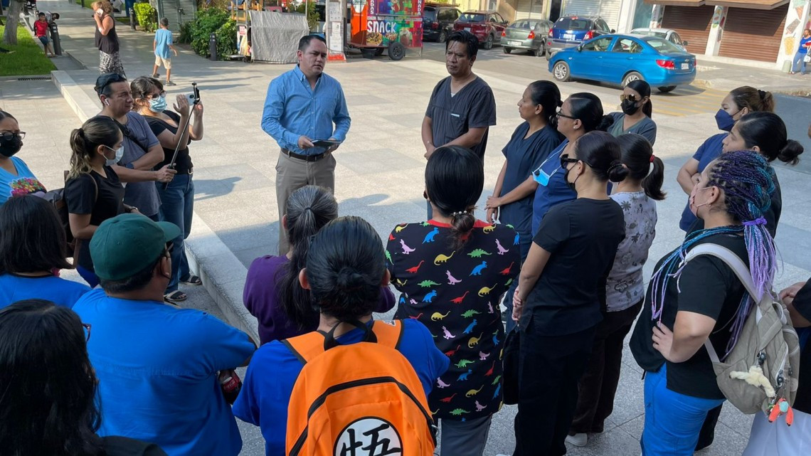 Protestan por entrega de plazas de salud a familiares de líderes sindicales 