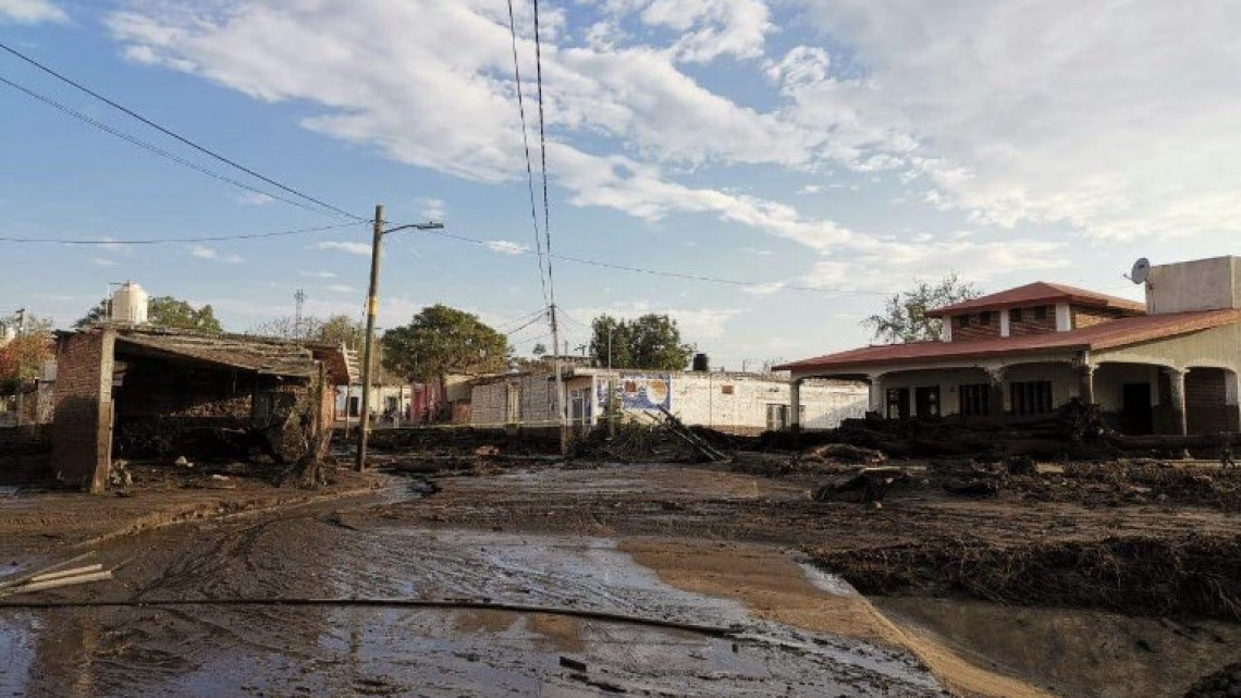 3 muertos tras desbordamiento de río en San Gabriel