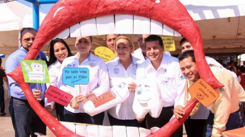 Realizan campaña "Mucho más que dientes sanos"