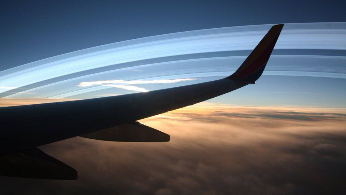 Así sería la Tierra con los anillos de Saturno