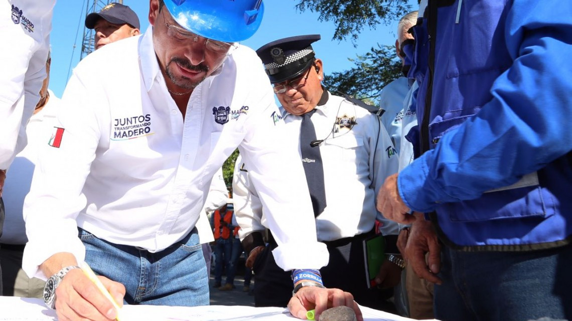 Recorre Alcalde trabajos del paso vehicular inferior Miramar