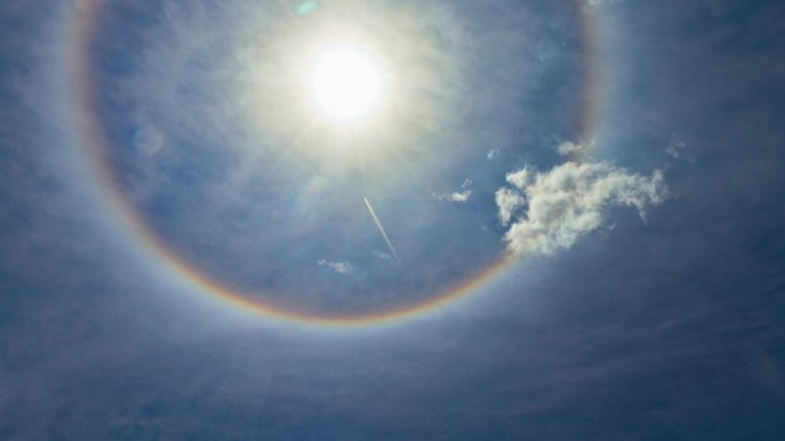 Así se vio el impresionante doble halo solar en Suecia
