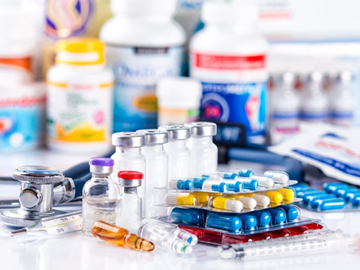 Trump impone aranceles de hasta 100% a medicamentos y productos importados