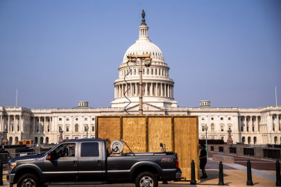 Seguidores de Donald Trump protestan frente al Capitolio