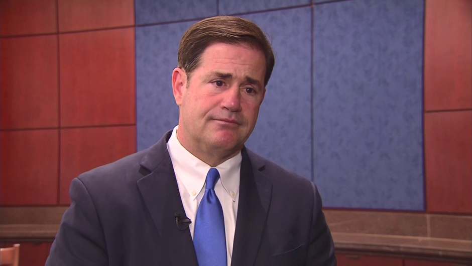 Ante aumento de casos de COVID-19, Arizona cierra de nueva cuenta negocios no esenciales 