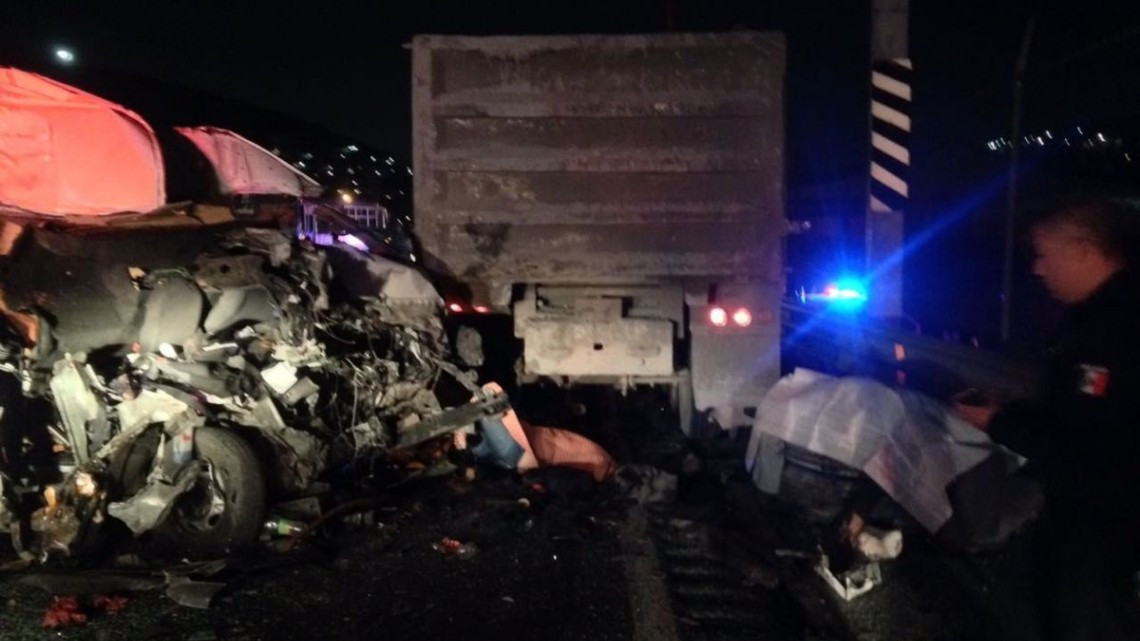 Accidente en la México-Pachuca deja al menos 12 muertos