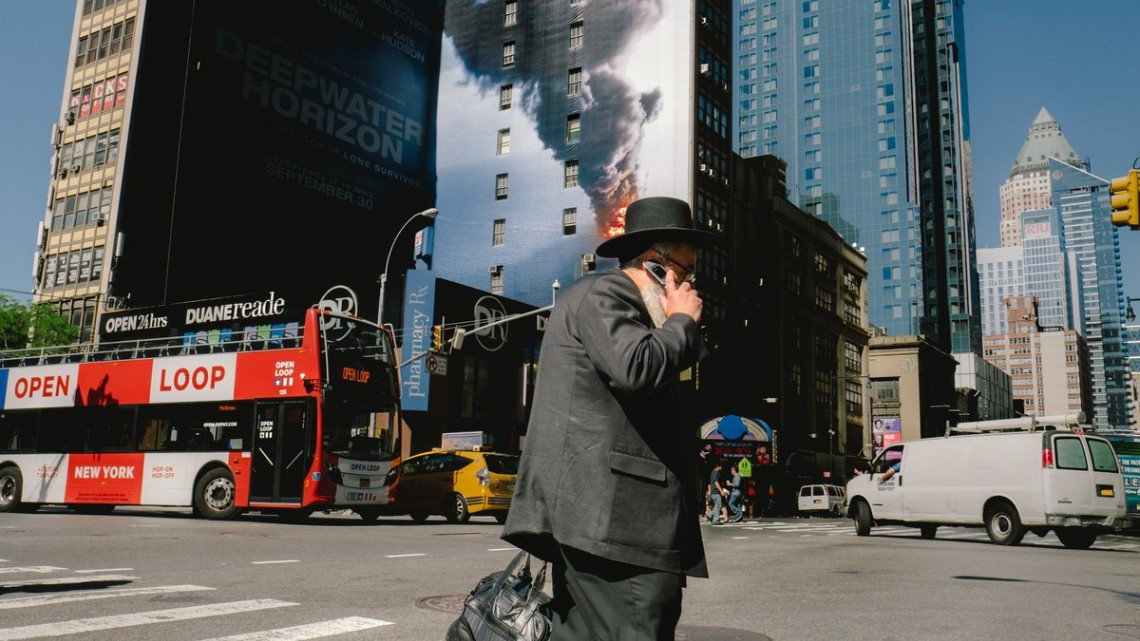 Fotógrafo captura todo un mundo de coincidencias por las calles de NYC