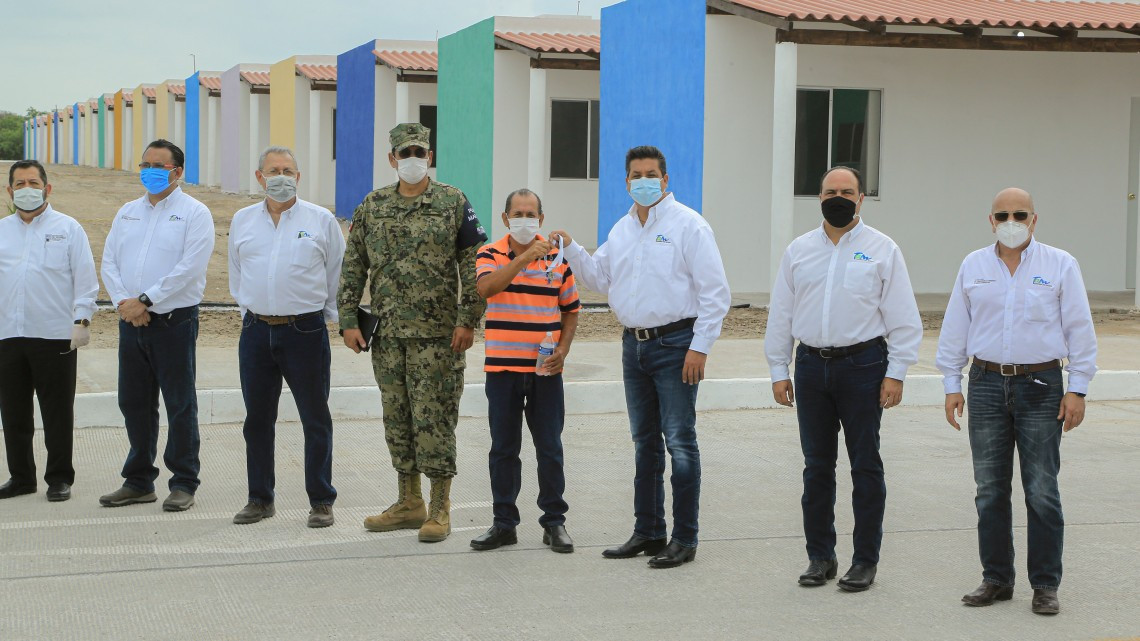 Entrega Gobierno de Tamaulipas viviendas a familia de  pescadores