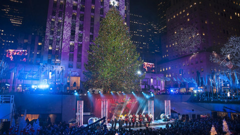 ¡Llegó la navidad! Encienden luces del tradicional árbol del Rockefeller