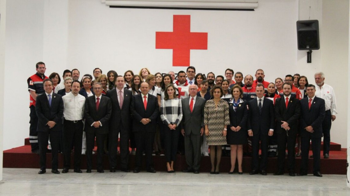Reina Letizia visita la Cruz Roja Mexicana
