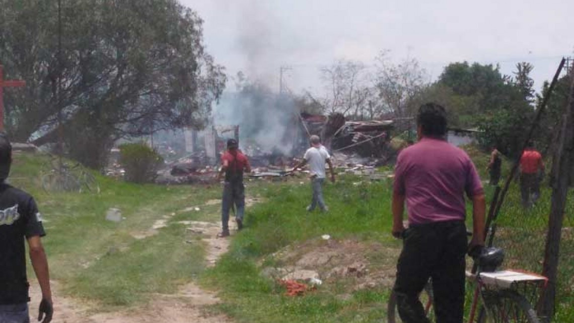 Por lo menos dos muertos tras explosión en Tultepec