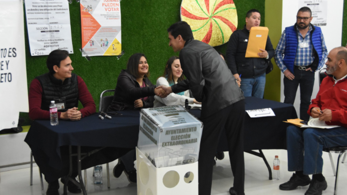 Preliminares dan triunfo a la alcaldía de Monterrey a Adrián de la Garza