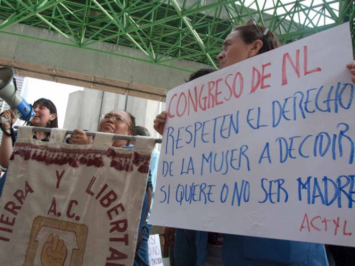 Presentan acción de inconstitucionalidad contra ley antiaborto en NL