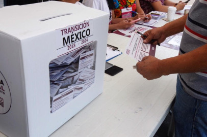 Consulta del NAIM, un fraude: PAN y PRD