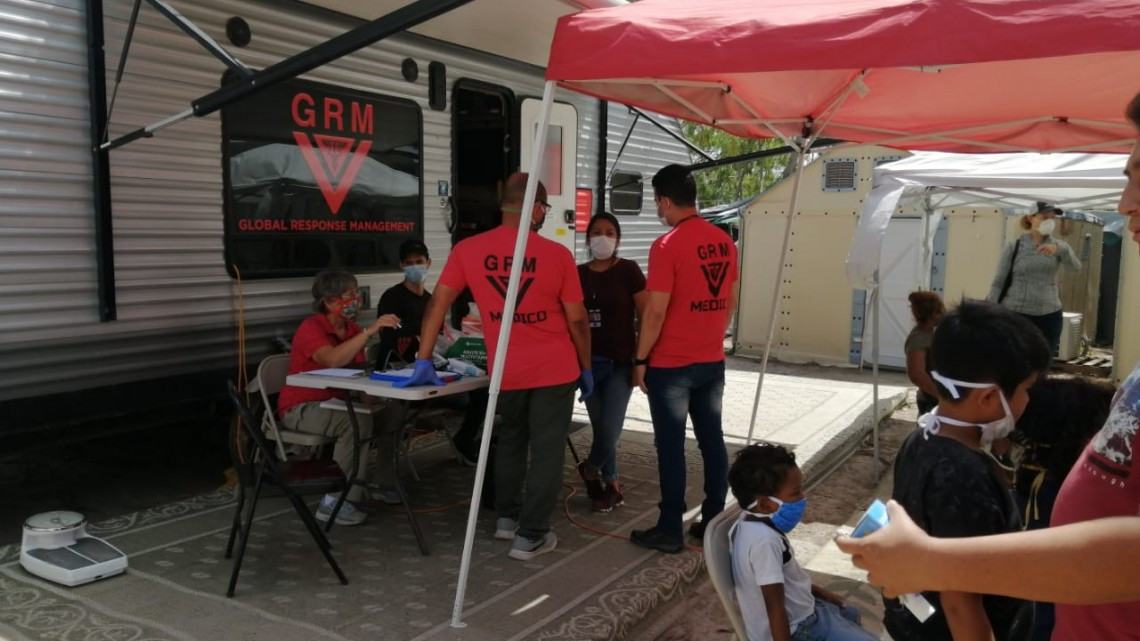 Médico cubano esta a cargo del hospital Covid del campamento migrante del Rio Bravo en Matamoros, hasta el momento no hay positivos.