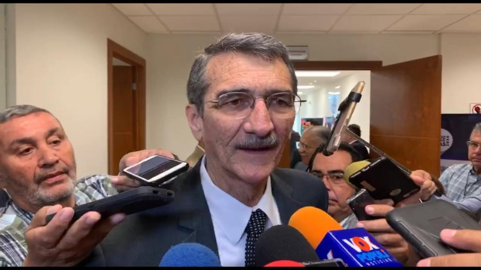 Operativo mochila no es viable para universitarios: Rector