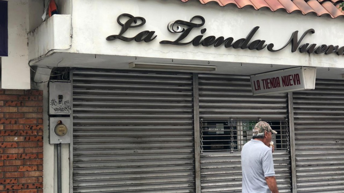 Cierran indefinidamente algunos negocios en la Peatonal Hidalgo