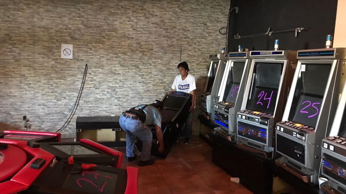 Clausuran casino clandestino con 50 máquinas tragamonedas